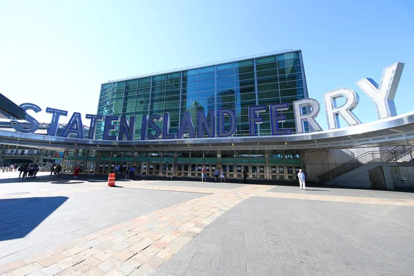Aşağı Manhattan Staten Adası feribot Whitehall terminalde 