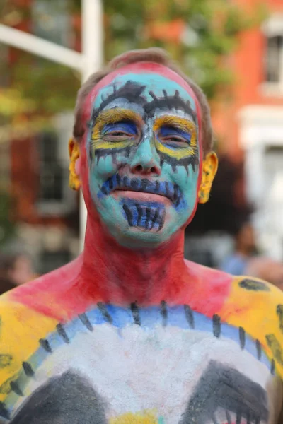 Artistas pintam 100 modelos totalmente nus de todas as formas e tamanhos durante o 4th NYC Body Painting Day — Fotografia de Stock