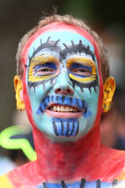 Sanatçılar tüm şekil ve büyüklükte 100 tam çıplak modeller 4 Nyc vücut boyama gündüz boyama