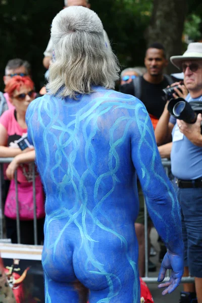 Sanatçılar tüm şekil ve büyüklükte 100 tam çıplak modeller 4 Nyc vücut boyama gündüz boyama