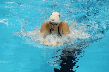 Olimpiyat Şampiyonu Bayanlar 200m kurbağalama yarı final Rio 2016 Olimpiyat Oyunları sırasında Amerika Birleşik Devletleri Lilly Kral