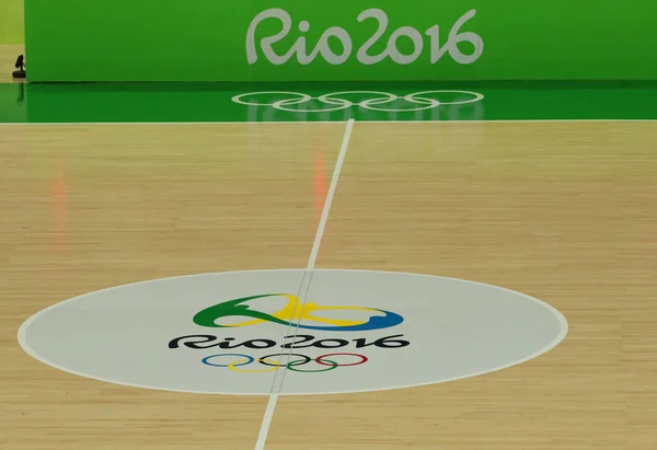 La cancha de baloncesto en Carioca Arena 1 durante los Juegos Olímpicos de Río 2016 — Foto de Stock