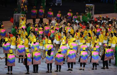 Olimpiyat takımı Halk Cumhuriyeti Çin Olimpiyatları açılış töreni Maracana Stadı nda Rio de Janeiro 2016 Rio içine yürüdü