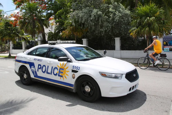 Key West Police Department auto in de straten van Key West, Florida, Verenigde Staten. — Stockfoto