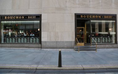 Midtown Manhattan'ın Michelin yıldızlı şef Thomas Keller tarafından ünlü Bouchon fırın