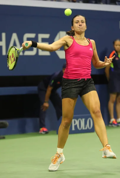 La joueuse de tennis professionnelle Anastasija Sevastova de Lettonie en action lors de son match quart de finale US Open 2016 — Photo