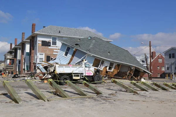 Casa de praia destruída quatro meses após o furacão Sandy — Fotografia de Stock