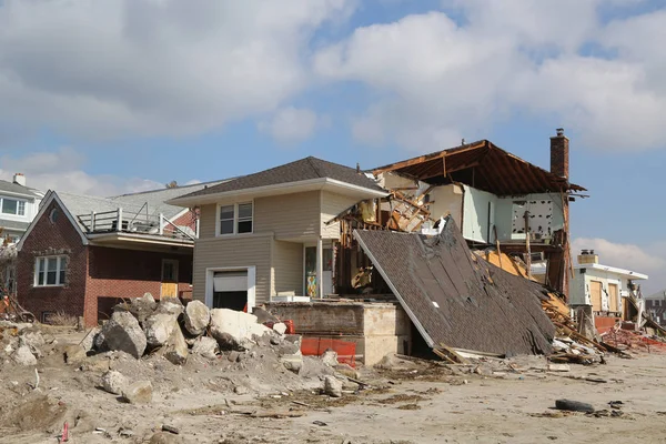 Casa de praia destruída quatro meses após o furacão Sandy — Fotografia de Stock