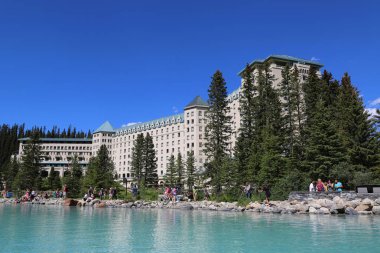 Ünlü Fairmont Chateau Lake Louise Hotel görünümünü