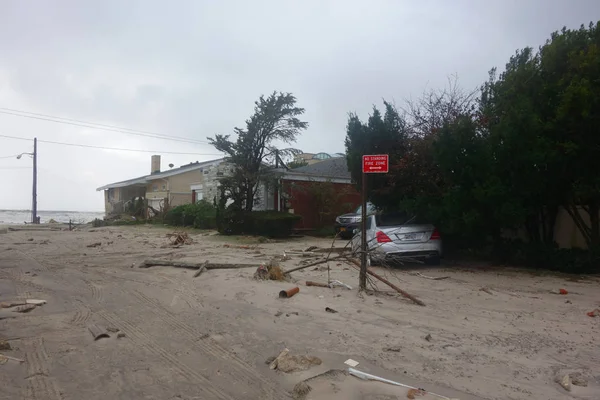 Massive devastation in the aftermath of Hurricane Sandy in Far Rockaway, New York — Stock Photo, Image