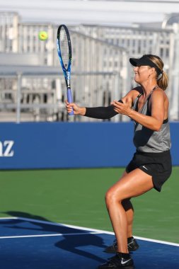 Beş kez Grand Slam şampiyonu Maria Sharapova Rusya Federasyonu bize açık 2017 için uygulamalar