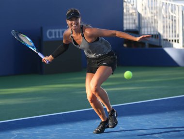 Beş kez Grand Slam şampiyonu Maria Sharapova Rusya Federasyonu bize açık 2017 için uygulamalar