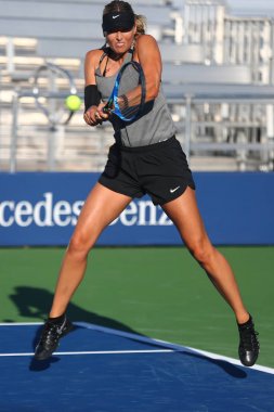 Beş kez Grand Slam şampiyonu Maria Sharapova Rusya Federasyonu bize açık 2017 için uygulamalar