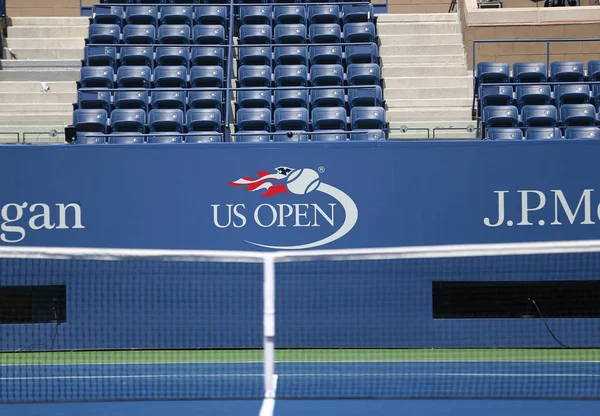 Логотип US Open на стадионе Артура Эша — стоковое фото