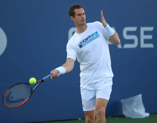 Andy Murray, campeón del Grand Slam, practica para el US Open 2017 — Foto de Stock