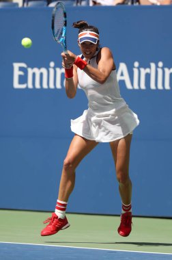 Grand Slam şampiyonu Garbina Muguruza eylem onun bize açık 2017 sırasında İspanya birinci tur maç