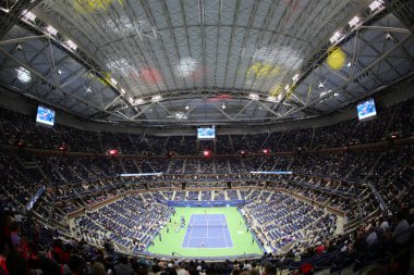 Arthur Ashe Stadı'nda Billie Jean King Ulusal Tenis Merkezi gece oturumunda bize açık 2017