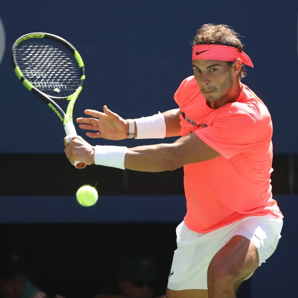 Grand-Slam-Champion Rafael Nadal aus Spanien in Aktion bei seinem Match in der vierten Runde des US Open 2017 — Stockfoto