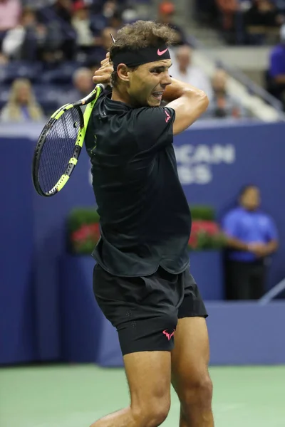 Grand Slamu Rafael Nadal ze Španělska v akci během semifinálovém utkání nás Open 2017 — Stock fotografie