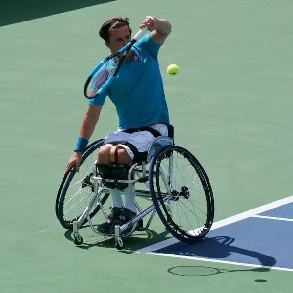 Tenisista brytyjski profesjonalny wózek inwalidzki Gordon Reid w akcji podczas półfinał singli nas otwarte 2017 mężczyzn na wózkach — Zdjęcie stockowe