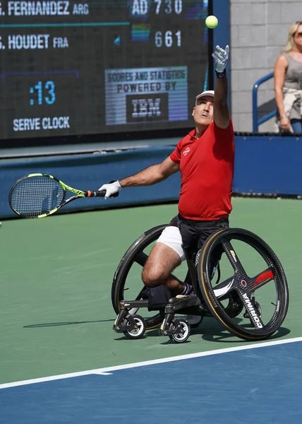 Us open 2017 Rollstuhl Herren Einzel Meister stephane houdet aus Frankreich in Aktion während Rollstuhl Herren Einzel Halbfinale — Stockfoto