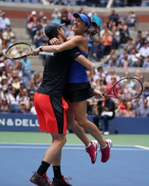 Bize açık 2017 karışık çiftler final maçı sırasında eylem Jamie Murray Büyük Britanya'nın şampiyonu 