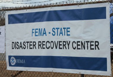 FEMA felaket kurtarma merkezi kasırga Sandy sonrasında harap area ve açılır