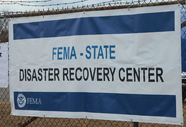 FEMA åbner katastrofeberedskabscenter i ødelagt område i kølvandet på orkanen Sandy - Stock-foto