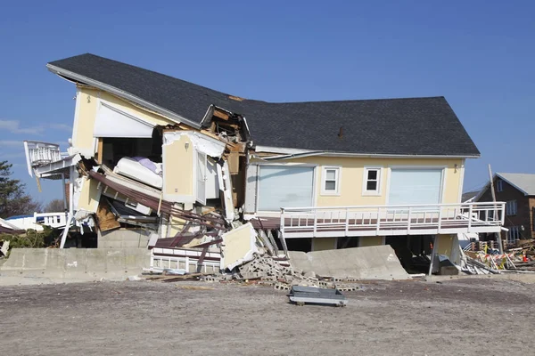 Far Rockaway, New York kasırga Sandy sonrasında sahil evi yok