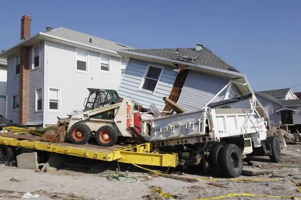 Destroyed beach house in the aftermath of Hurricane Sandy in Far Rockaway, New York — Stock Photo, Image