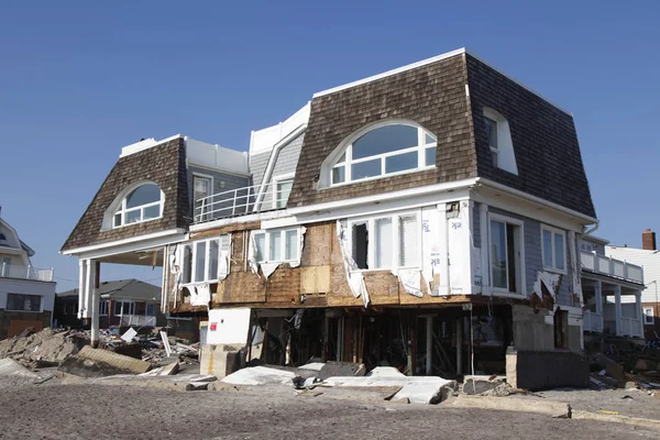 Zniszczony Dom na plaży w następstwie huraganu Sandy w Far Rockaway, Nowy Jork — Zdjęcie stockowe