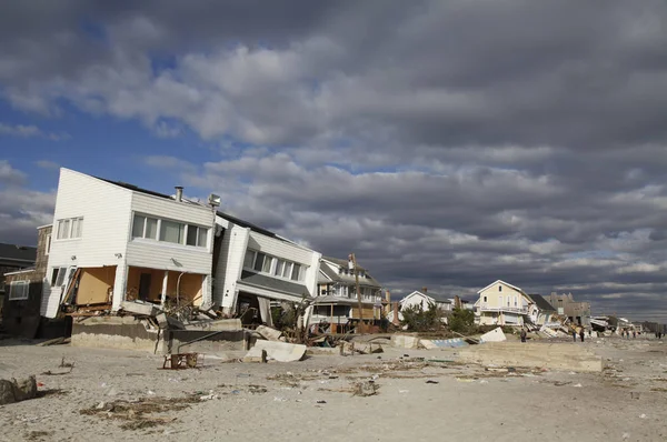 Förstörde Strandhus i efterdyningarna av orkanen Sandy i långt Rockaway, New York. — Stockfoto