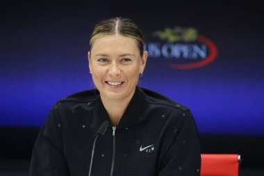Beş kez Grand Slam şampiyonu Maria Sharapova Rusya basın toplantısı sırasında