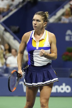 Profesyonel tenis oyuncusu Simona Halep Romanya onun bize açık 2017 sırasında eylem birinci tur maç 