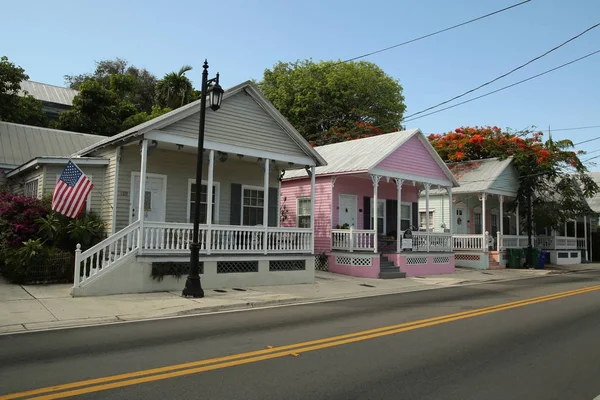 Os bungalows clássicos na cidade de Key West, Flórida — Fotografia de Stock