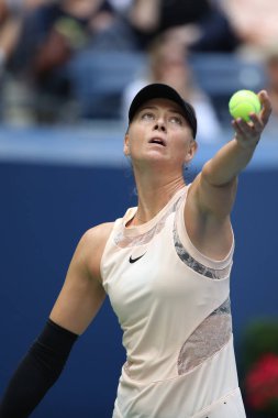 Beş kez Grand Slam şampiyonu Maria Sharapova Rusya sırasında onun 2017 bize açık 4 maç yuvarlak başında