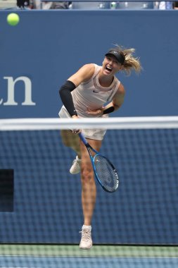 Beş kez Grand Slam şampiyonu Maria Sharapova Rusya sırasında onun 2017 bize açık 4 maç yuvarlak başında