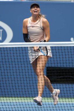 Beş kez Grand Slam şampiyonu Maria Sharapova Rusya sırasında onun 2017 bize açık 4 maç yuvarlak başında