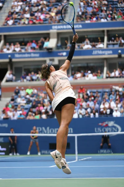 Cinco vezes Campeã do Grand Slam Maria Sharapova da Rússia em ação durante sua partida de 2017 do US Open Round 4 — Fotografia de Stock