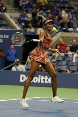 Grand Slam şampiyonu Venus Williams Amerika Birleşik eylem sırasında onu yuvarlak 2017 bize açık 4 maç