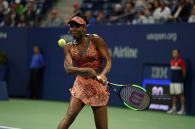 Grand Slam şampiyonu Venus Williams Amerika Birleşik eylem sırasında onu yuvarlak 2017 bize açık 4 maç