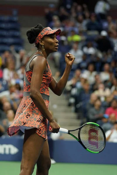 Grande Slam campione Venus Williams degli Stati Uniti in azione durante il suo turno 4 partita al 2017 US Open — Foto Stock