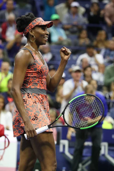 Campeã do Grand Slam Venus Williams dos Estados Unidos comemora vitória após sua partida de 4 rounds no US Open de 2017 — Fotografia de Stock