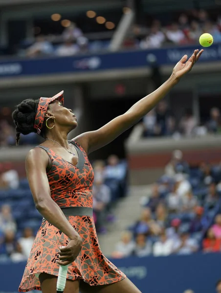 Grand Slam şampiyonu Venus Williams Amerika Birleşik eylem sırasında onu yuvarlak 2017 bize açık 4 maç