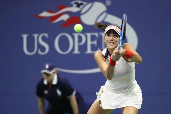 La campeona del Grand Slam Garbina Muguruza de España en acción durante su partido de la ronda 4 del US Open 2017 —  Fotos de Stock