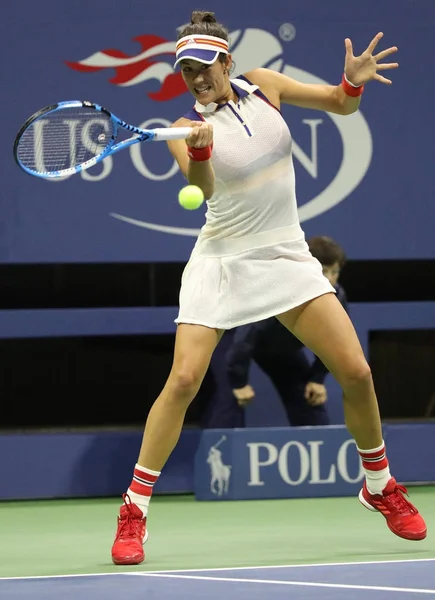 Grand Slam mistr Garbina Muguruzaovou Španělska v akci během její nás Open 2017 kolo 4 utkání — Stock fotografie