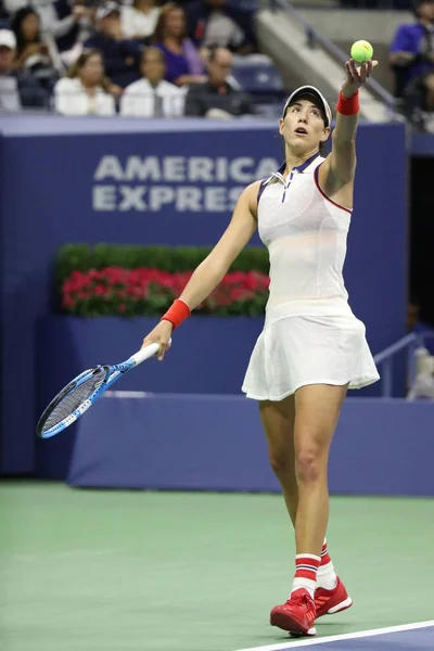 La campeona del Grand Slam Garbina Muguruza de España en acción durante su partido de la ronda 4 del US Open 2017 —  Fotos de Stock