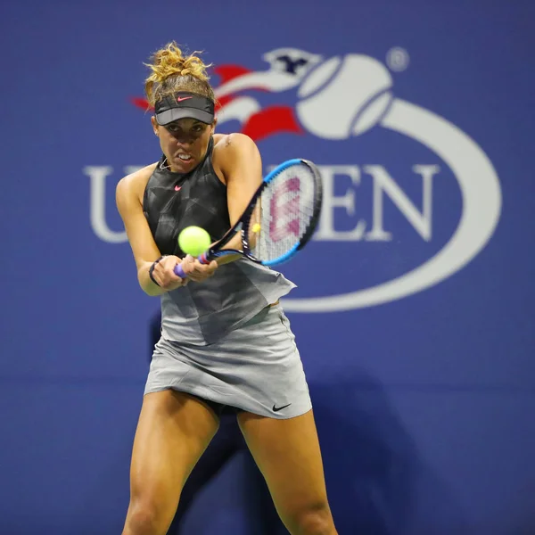 Tennisprofi Madison Keys von den Vereinigten Staaten in Aktion während ihres US Open 2017 Runde 4 Match — Stockfoto