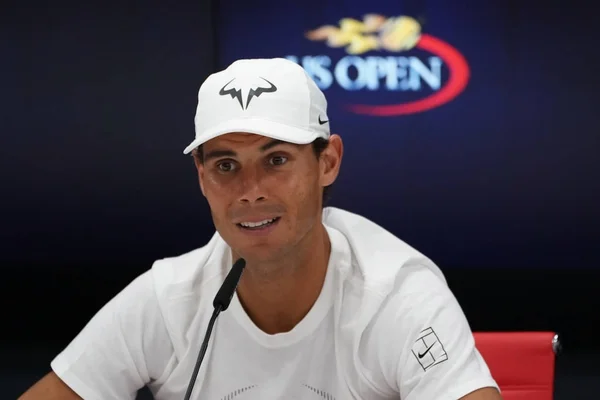 Rafael Nadal, champion du Grand Chelem d'Espagne, lors d'une conférence de presse après sa victoire au premier tour de l'US Open 2017 — Photo