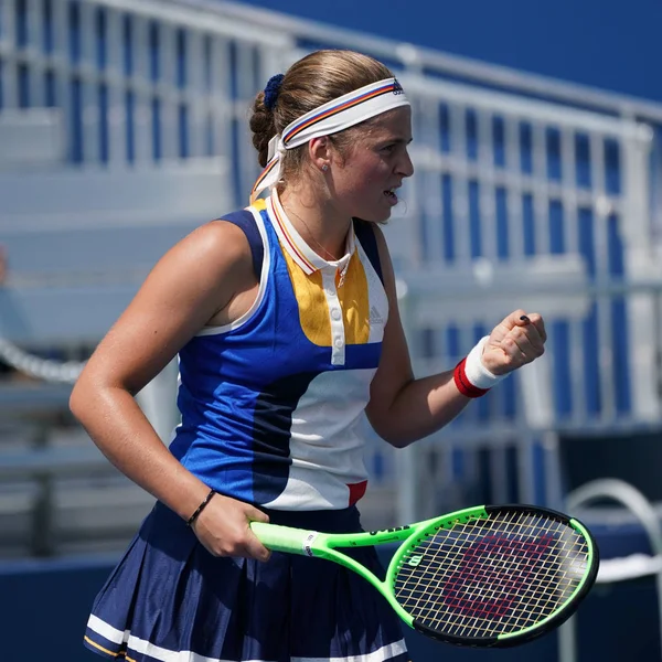 Grand Slam champion Jelena Ostapenko of Latvia in action during her US Open 2017 second round match — Stock Photo, Image